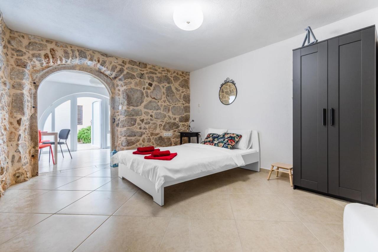 Apartman Otto Punat Exterior foto